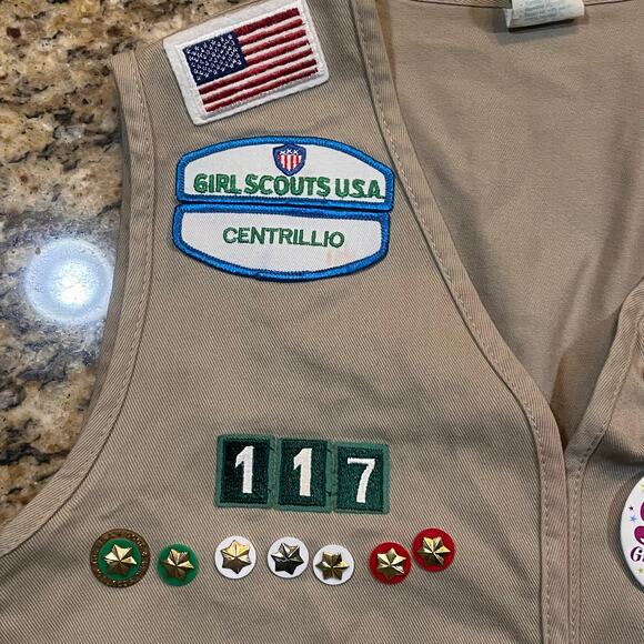 Vintage Girl Scouts Vest Small with Patches & Pins 2000s Collection Camp Badges - Picture 3 of 7
